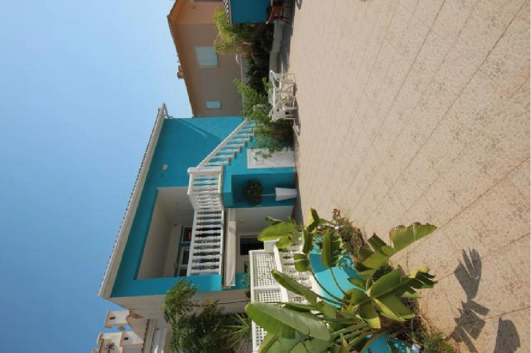 casa de playa en Oliva(Oliva) en vente, construit 220 m², ano de construccion 1996, estado bien cuidado, + estufa, aire acondicionado, terrain 430 m², 6 chambre, 2 salle de bains, piscina, ref.: Lo-3416-44