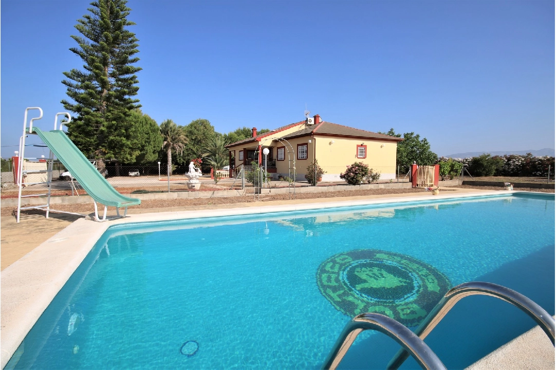 villa en Els Poblets en vente, construit 232 m², ano de construccion 1998, + KLIMA, aire acondicionado, terrain 11310 m², 4 chambre, 2 salle de bains, piscina, ref.: GC-3119-35