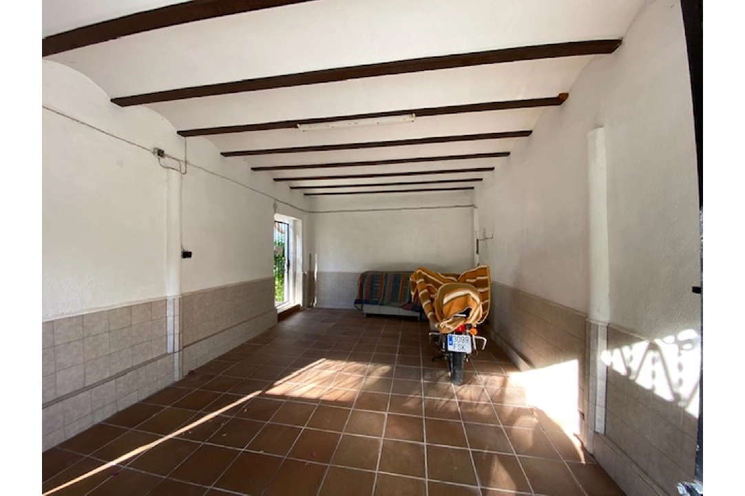 villa en Denia(Don Quijote I) en vente, construit 154 m², ano de construccion 1983, estado bien cuidado, + calefaccion central, aire acondicionado, terrain 918 m², 3 chambre, 2 salle de bains, piscina, ref.: SC-T1121-24