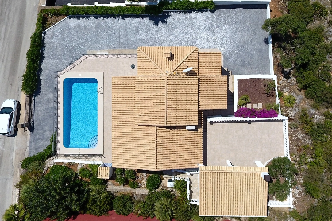 villa en Adsubia en vente, construit 136 m², ano de construccion 2002, aire acondicionado, terrain 580 m², 4 chambre, 2 salle de bains, piscina, ref.: AS-1423-27