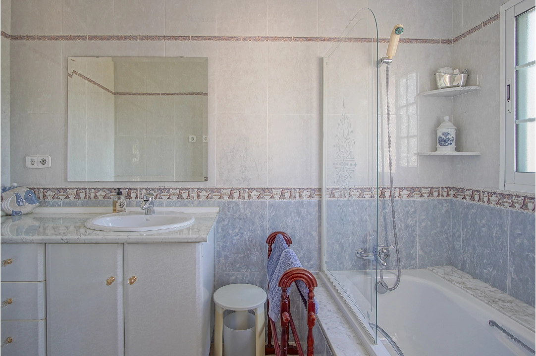 villa en Orba(Aspre) en vente, construit 339 m², aire acondicionado, terrain 1342 m², 6 chambre, 5 salle de bains, ref.: BP-8098ORB-11