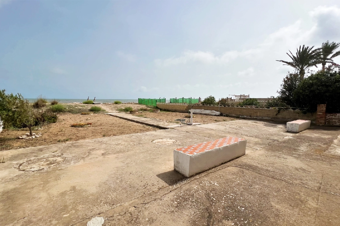 casa de playa en Denia en vente, construit 324 m², ano de construccion 1968, terrain 580 m², 10 chambre, 4 salle de bains, ref.: FK-1123-32