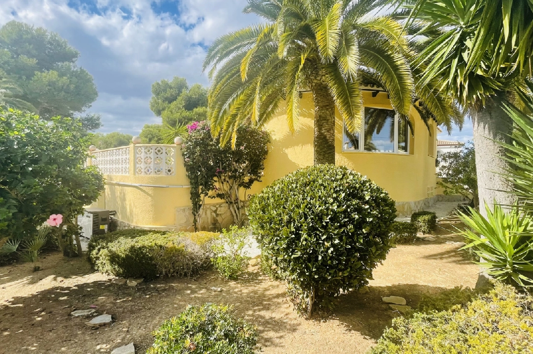 villa en Javea(Balcon al Mar) en vente, construit 167 m², ano de construccion 1979, + estufa, aire acondicionado, terrain 903 m², 3 chambre, 2 salle de bains, piscina, ref.: JS-2223-34