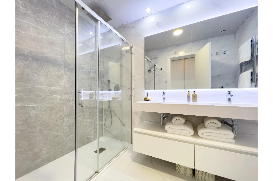 appartement en Benidorm(Poniente) en vente, construit 149 m², aire acondicionado, 3 chambre, 2 salle de bains, piscina, ref.: AM-1192DA-3700-10