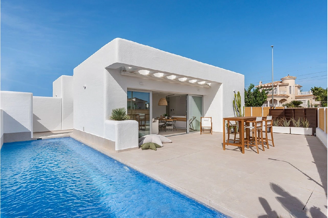 villa en Los Alcazares en vente, construit 121 m², estado nuevo, terrain 229 m², 3 chambre, 2 salle de bains, piscina, ref.: HA-LAN-431-E01-1