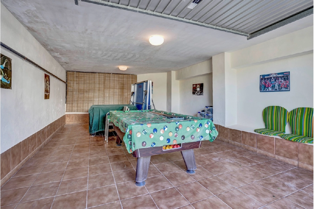 villa en Moraira(Pinar del Advocat) en vente, construit 174 m², terrain 918 m², 4 chambre, 4 salle de bains, piscina, ref.: CA-H-1733-AMBE-28