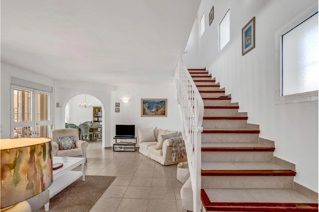 villa en Moraira(Pinar del Advocat) en vente, construit 174 m², terrain 918 m², 4 chambre, 4 salle de bains, piscina, ref.: CA-H-1733-AMBE-8