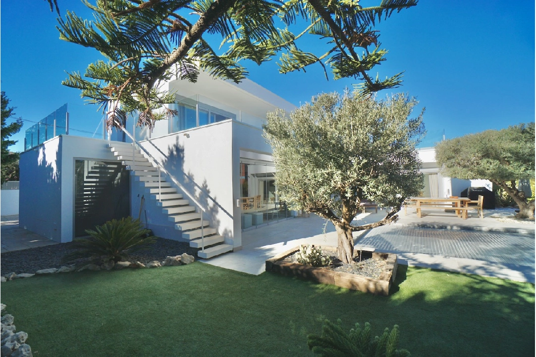 villa en Benissa(La Fustera) en vente, construit 308 m², aire acondicionado, terrain 850 m², 4 chambre, 3 salle de bains, piscina, ref.: CA-H-1723-AMBI-35