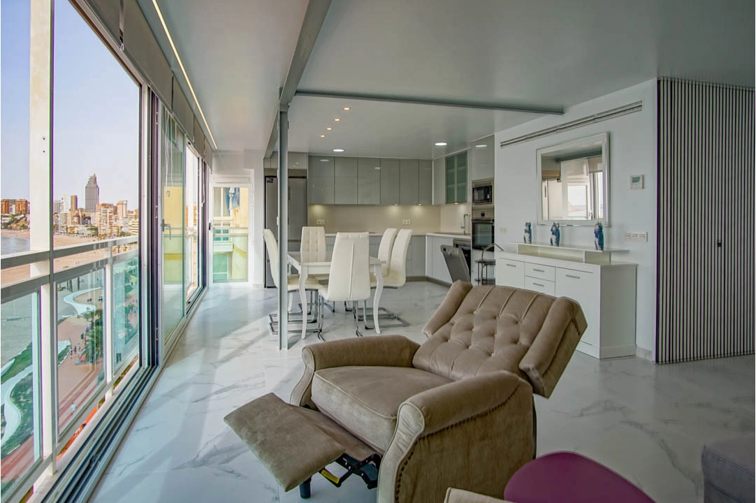 appartement en Benidorm(Playa Poniente) en vente, construit 100 m², aire acondicionado, 2 chambre, 2 salle de bains, ref.: BP-7054BED-14