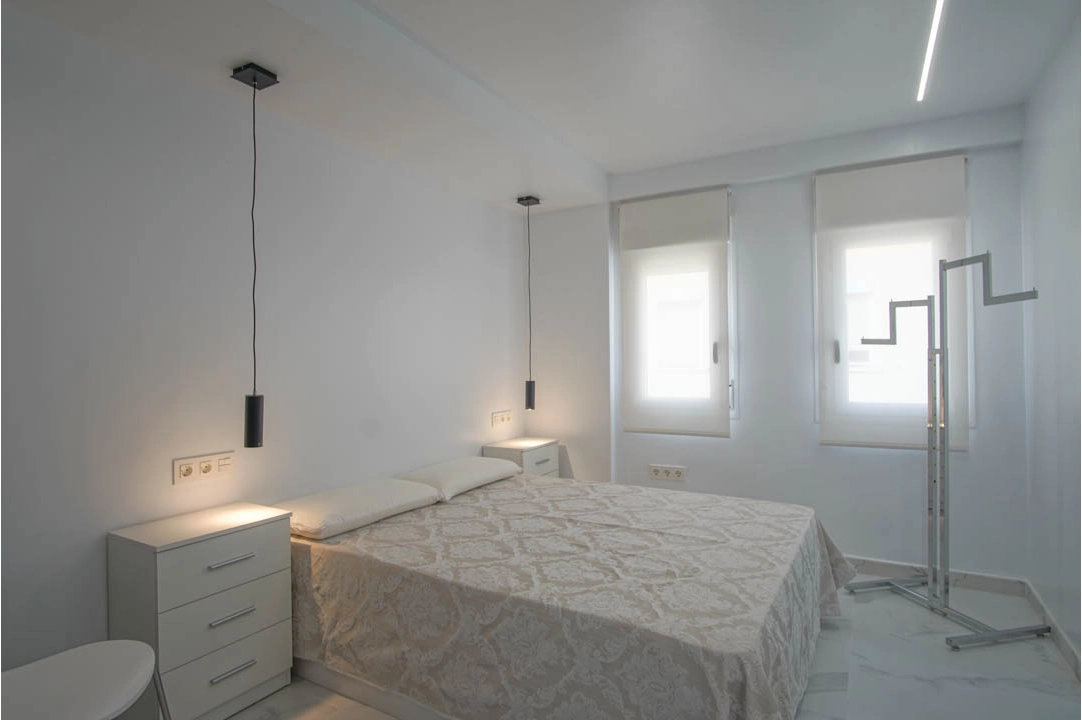 appartement en Benidorm(Playa Poniente) en vente, construit 100 m², aire acondicionado, 2 chambre, 2 salle de bains, ref.: BP-7054BED-16