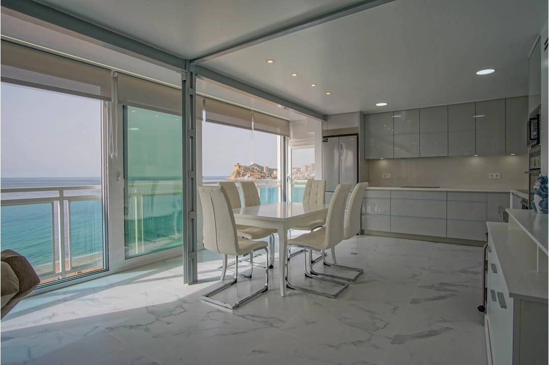 appartement en Benidorm(Playa Poniente) en vente, construit 100 m², aire acondicionado, 2 chambre, 2 salle de bains, ref.: BP-7054BED-2